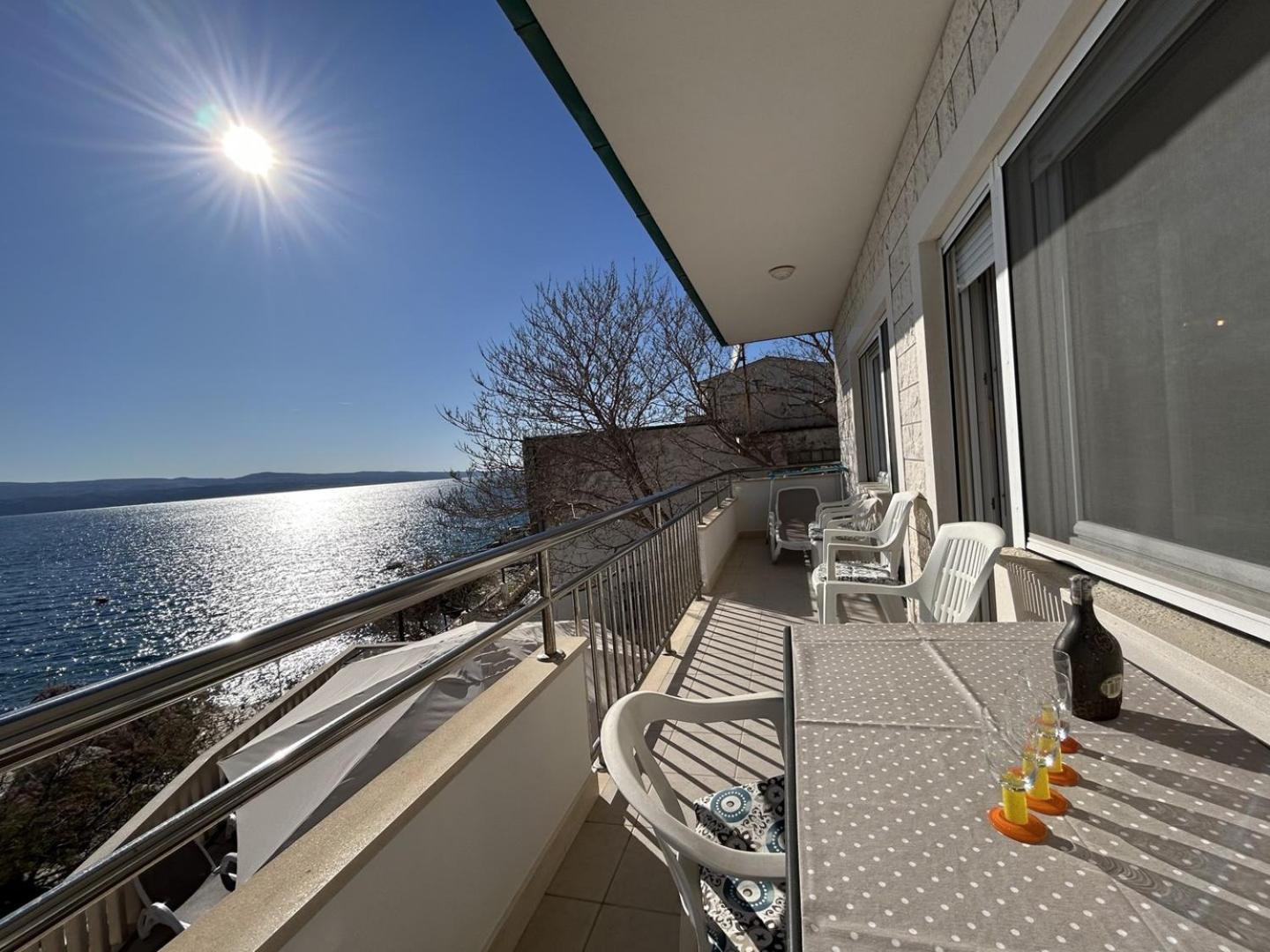 Azure Apartments By The Sea Near City אומיס מראה חיצוני תמונה